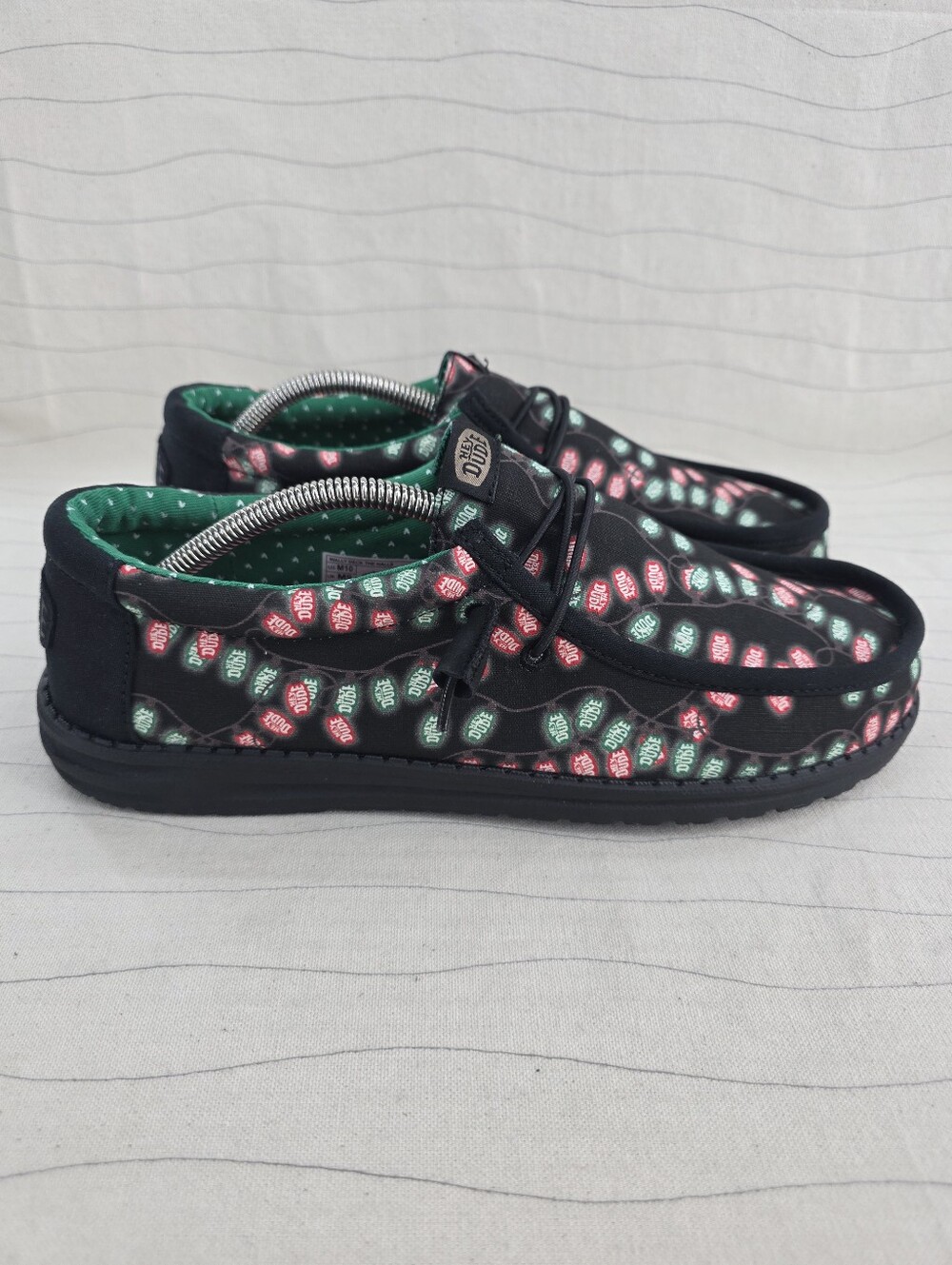 Hey Dude Mens Wally Deck The Halls Black Multi Holiday Christmas Loafers Size 10